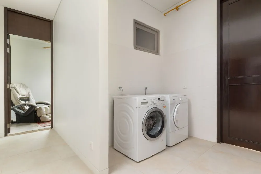 Property image - full photo 29