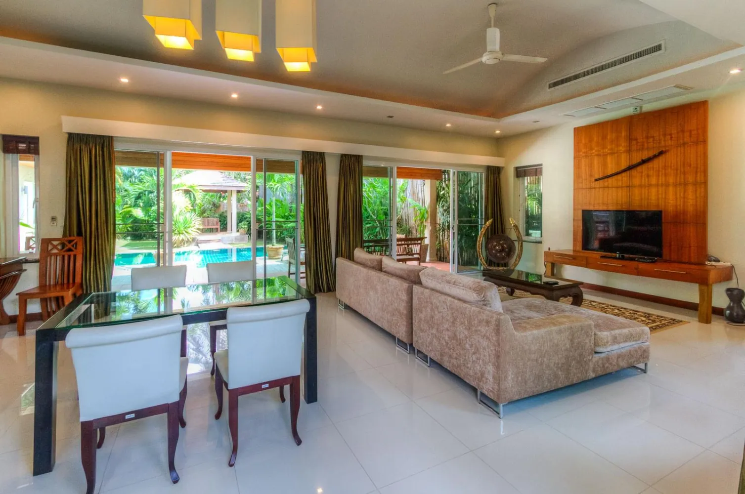 Property image - full photo 16