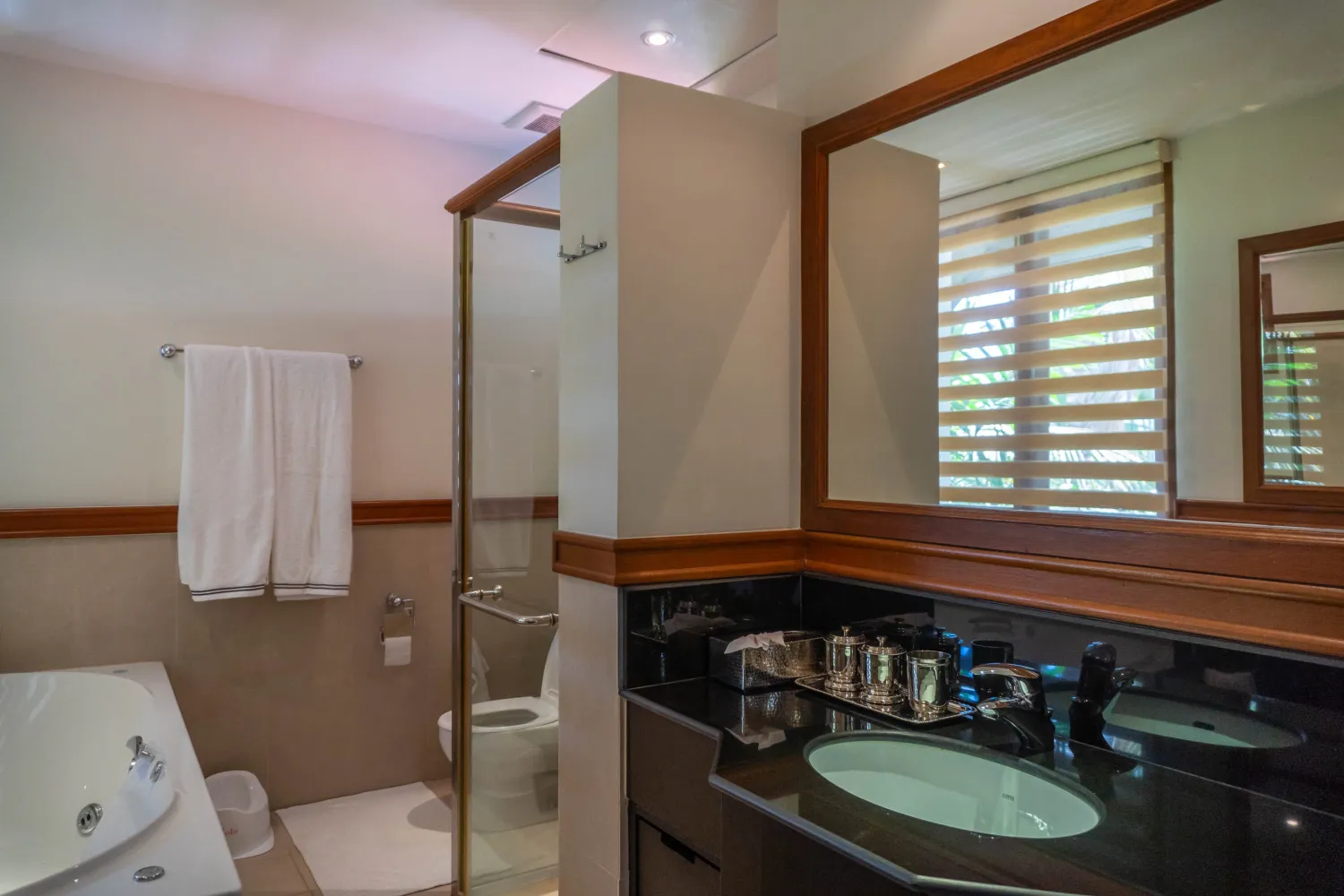 Property image - full photo 140
