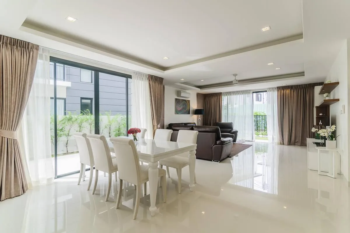Property image - full photo 8