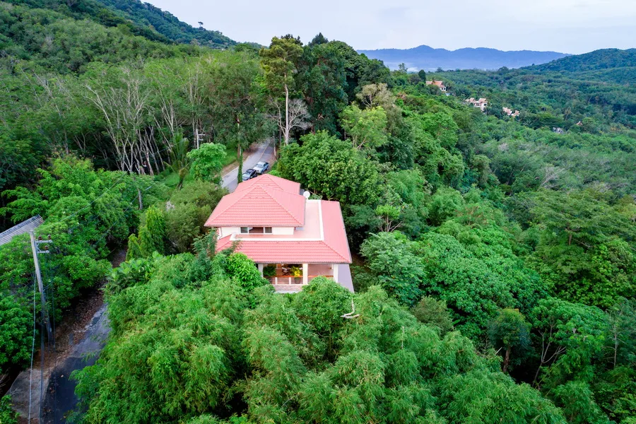Property image - full photo 4