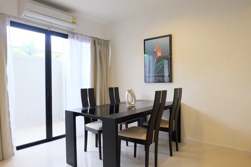 Property image - full photo 4