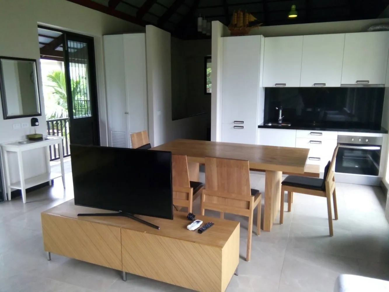 Property image - full photo 4