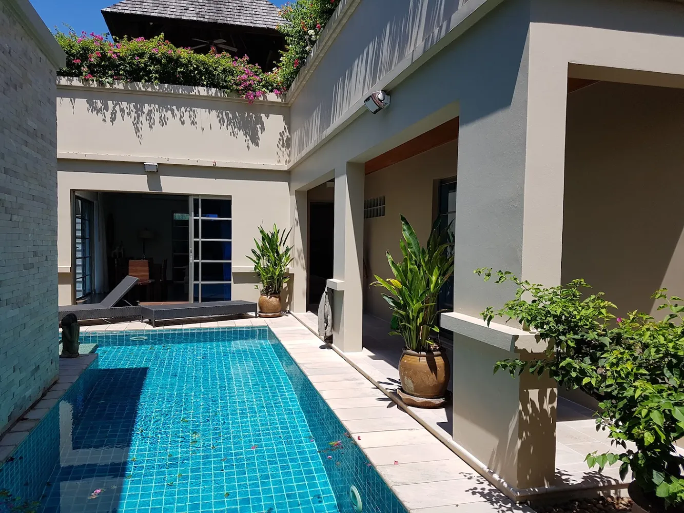 Property image - full photo 10