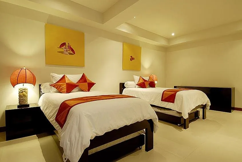 Property image - full photo 13