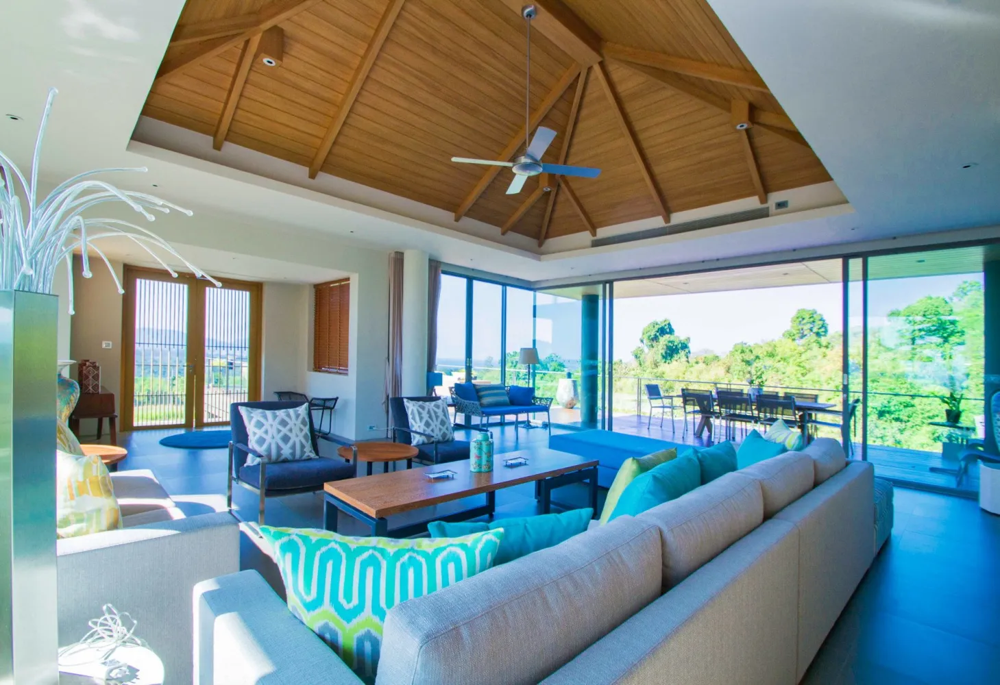 Property image - full photo 4