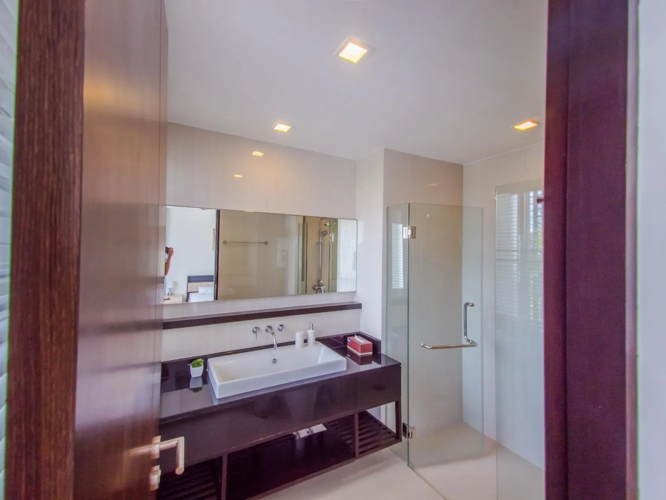 Property image - full photo 12