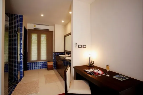 Property image - full photo 7