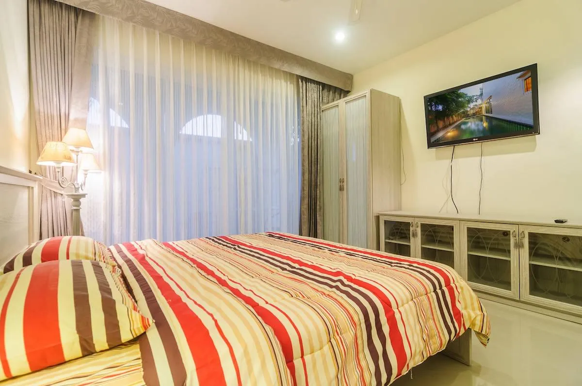 Property image - full photo 17
