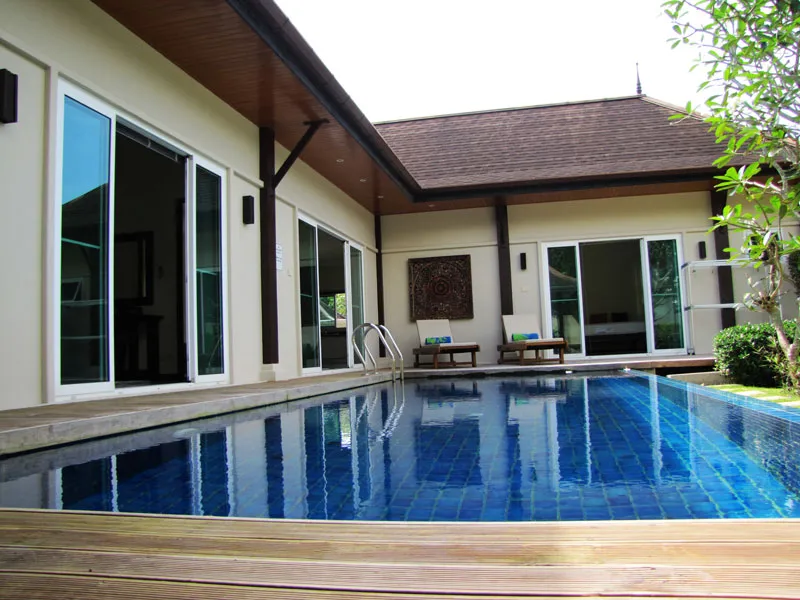 Property image - full photo 2