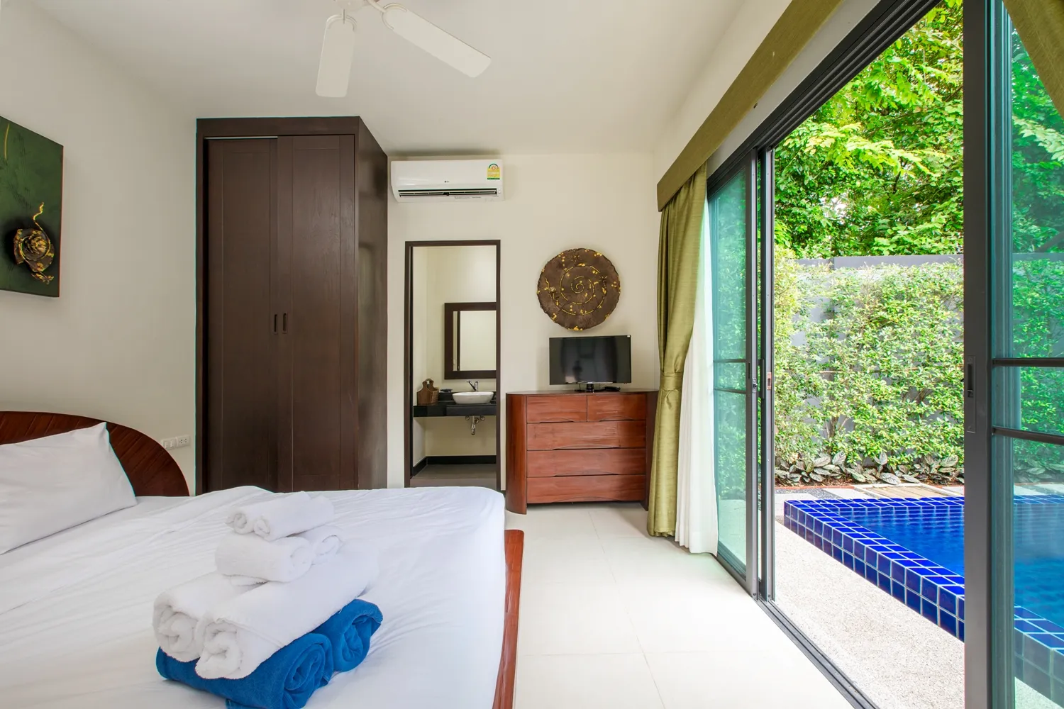 Property image - full photo 23