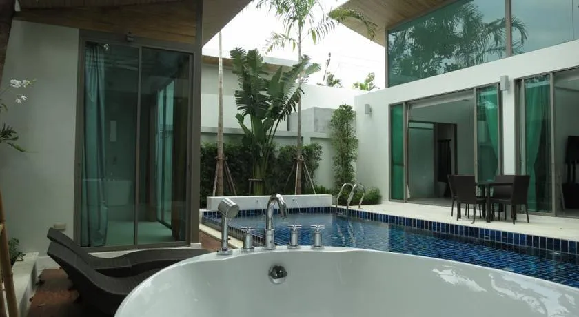Property image - full photo 22
