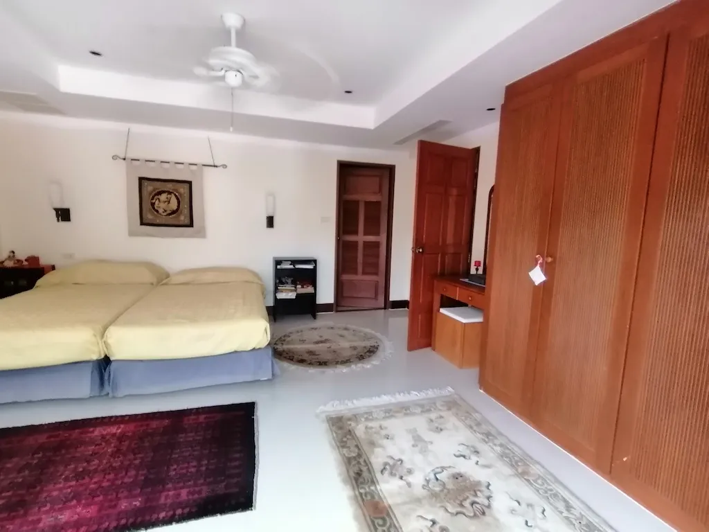 Property image - full photo 42