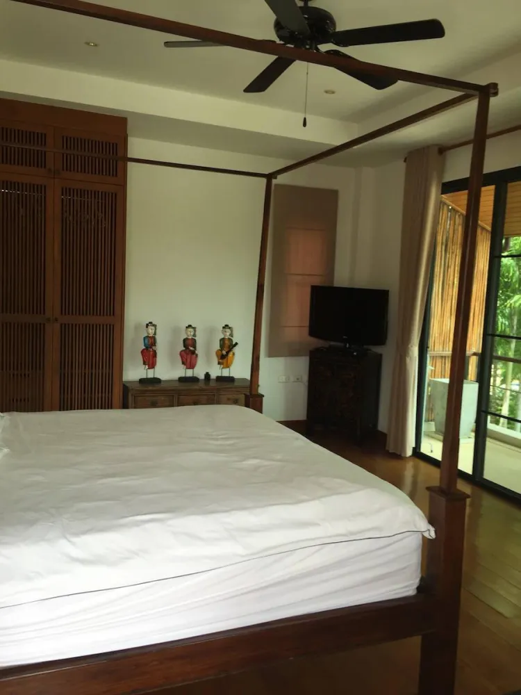 Property image - full photo 31