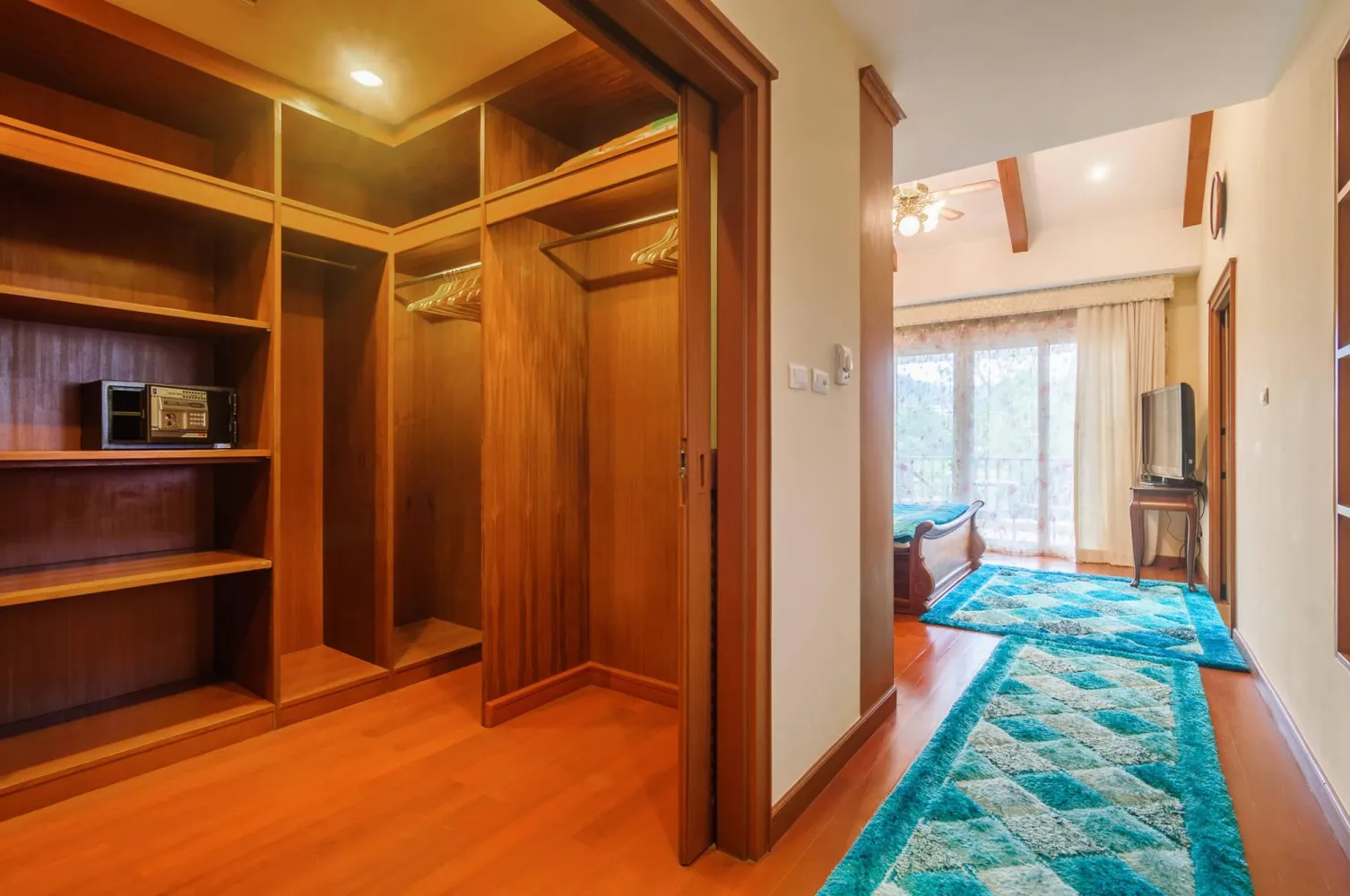 Property image - full photo 57