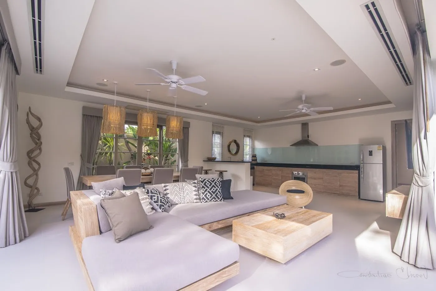 Property image - full photo 5