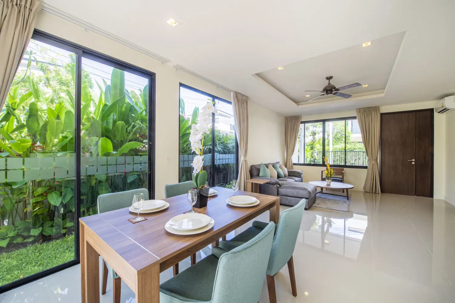Property image - full photo 12