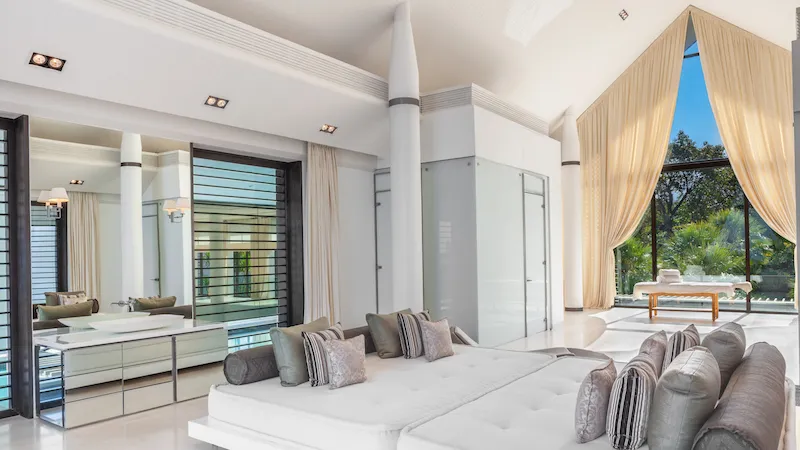 Property image - full photo 15
