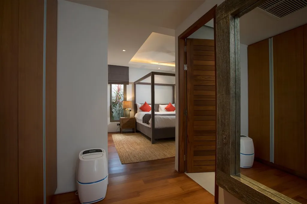 Property image - full photo 64