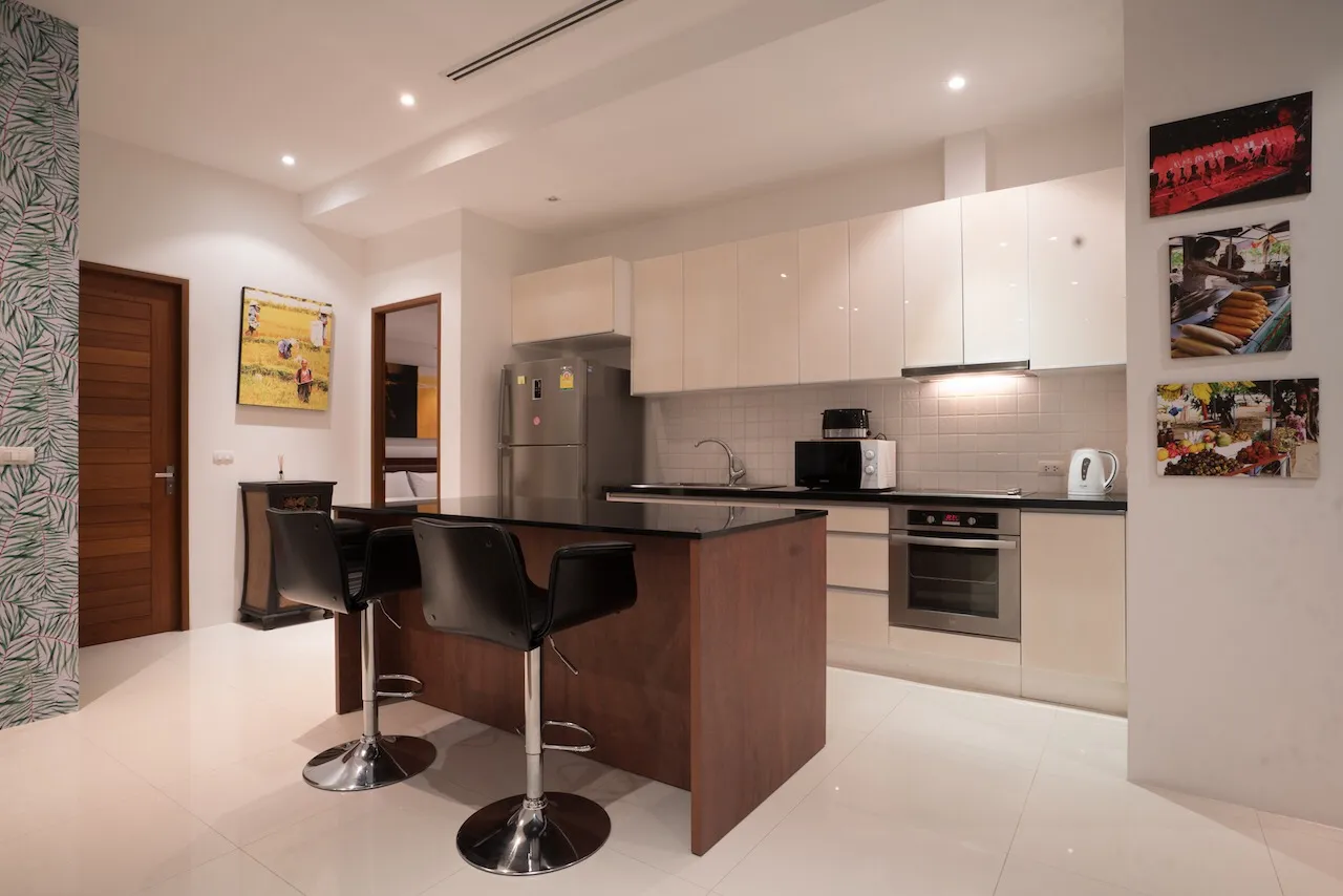 Property image - full photo 2