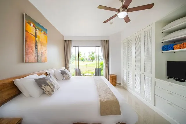 Property image - full photo 4