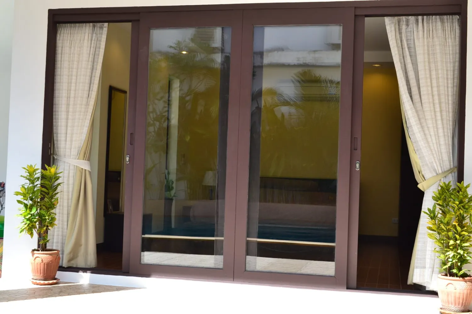 Property image - full photo 4