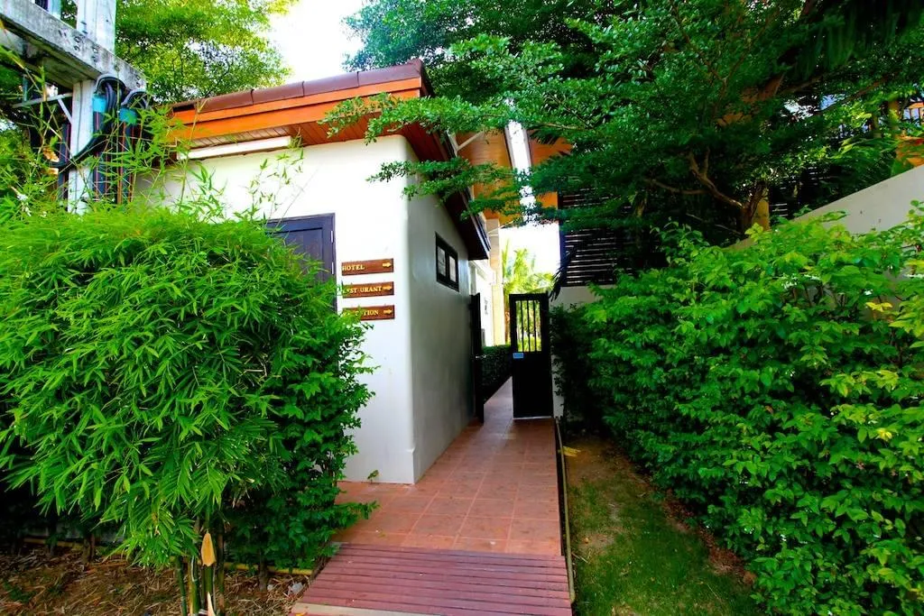 Property image - full photo 15