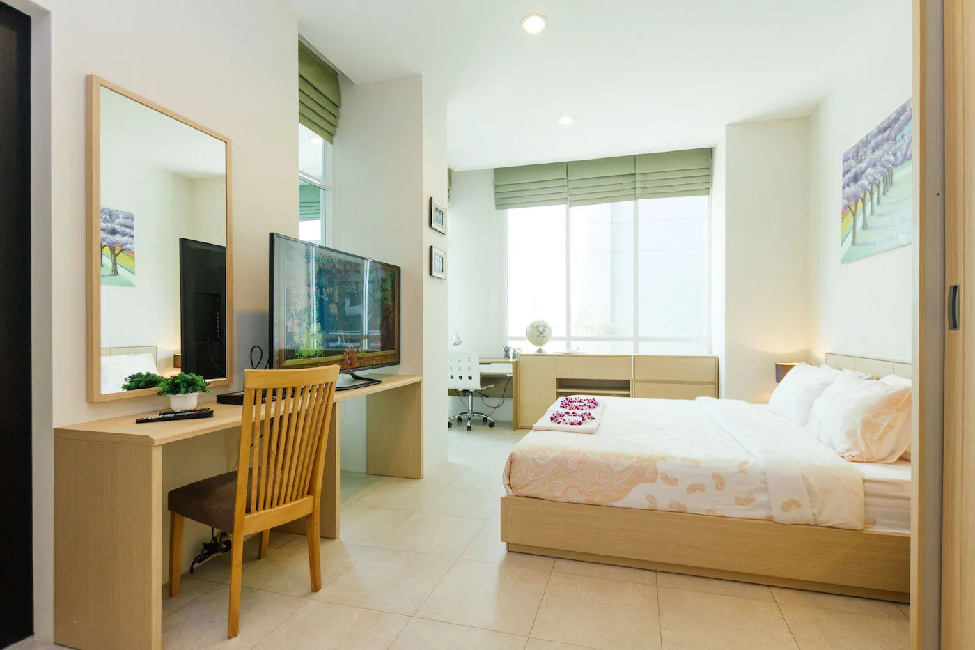 Property image - full photo 32