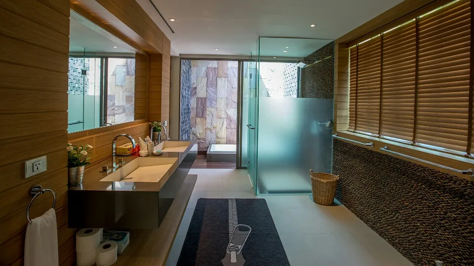 Property image - full photo 11