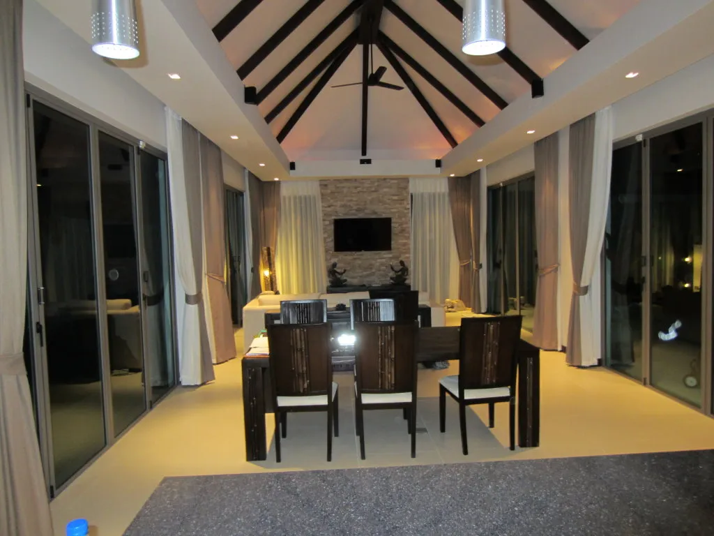Property image - full photo 32