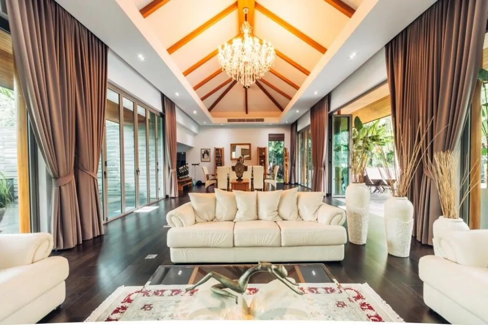 Property image - full photo 3