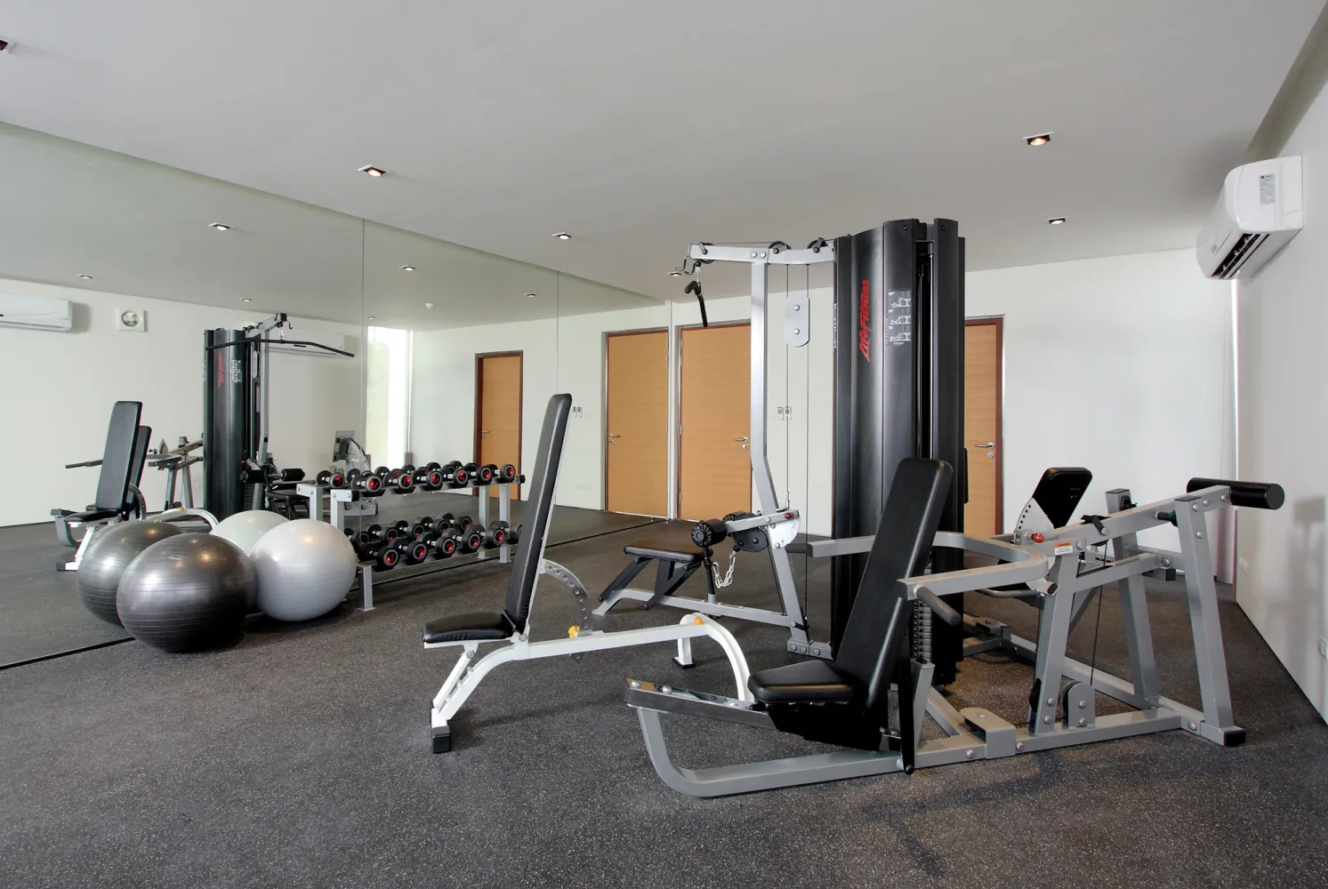 Property image - full photo 9