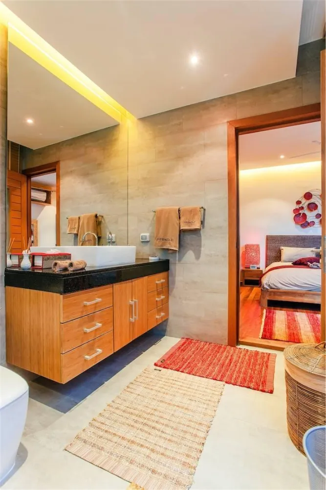 Property image - full photo 18