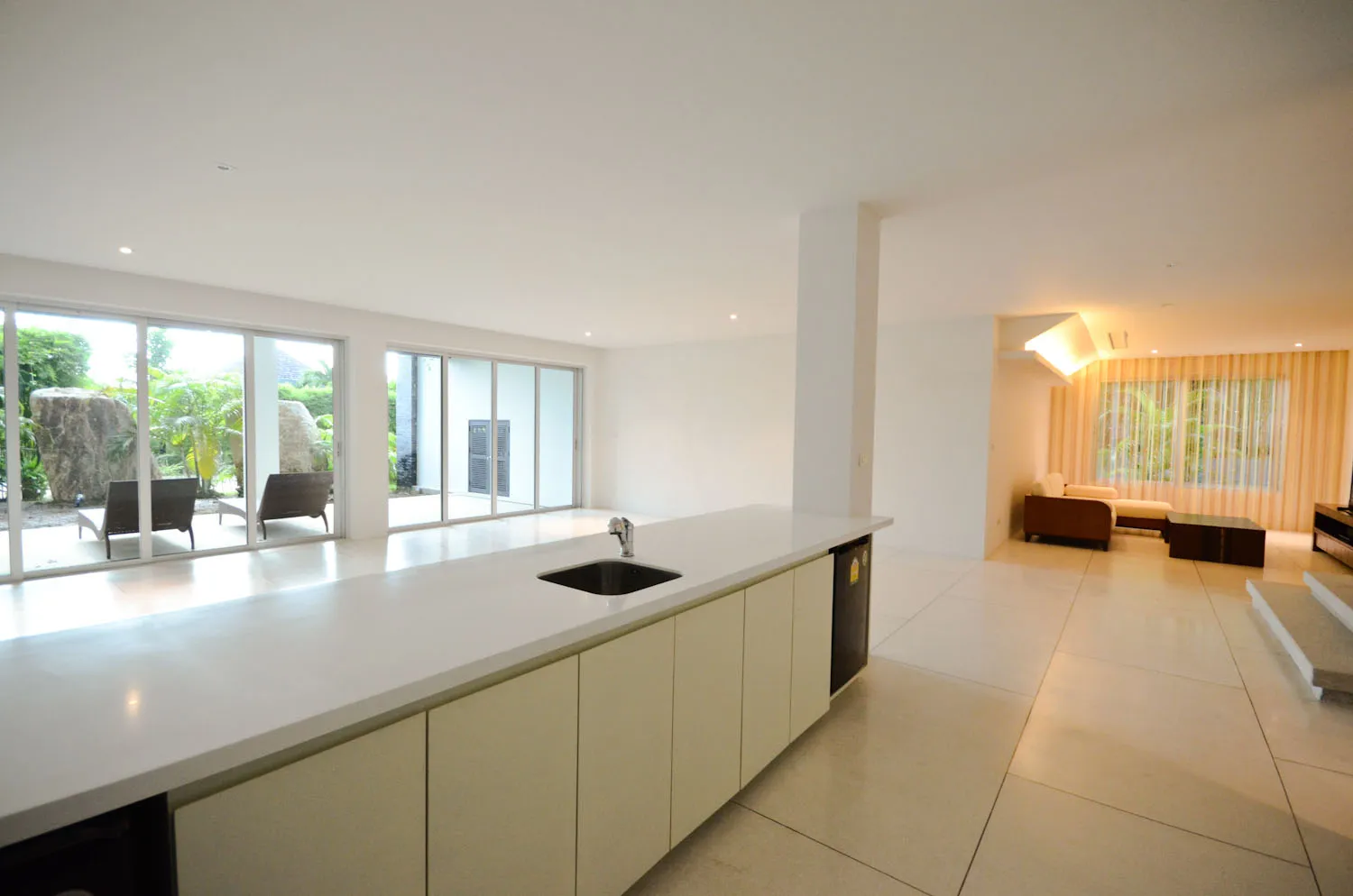 Property image - full photo 28