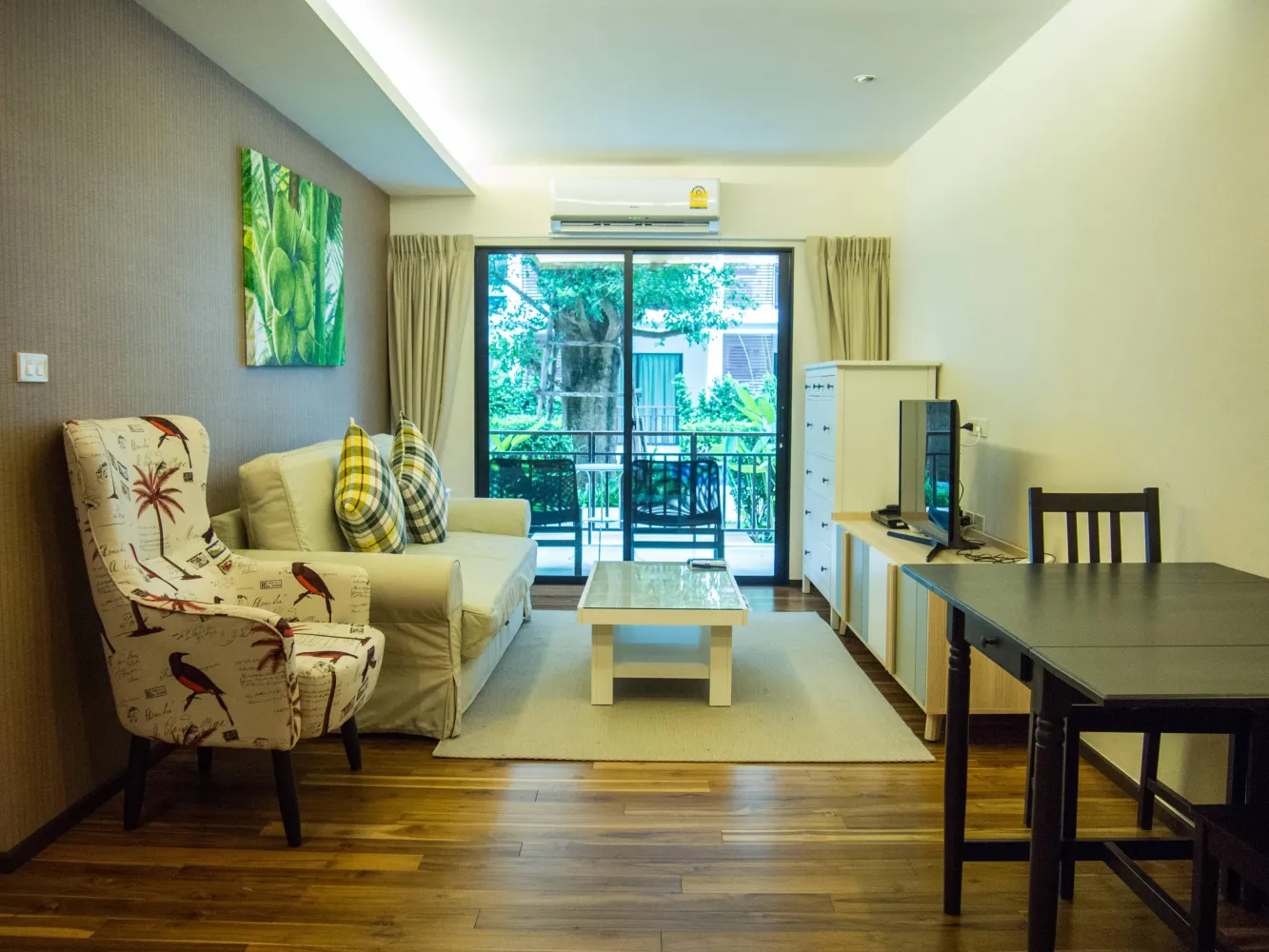 Property image - full photo 2