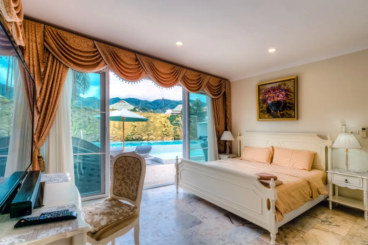 Property image - full photo 16