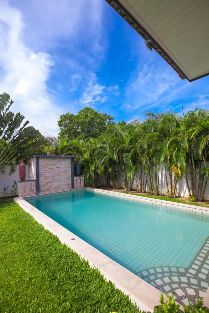 Property image - full photo 33