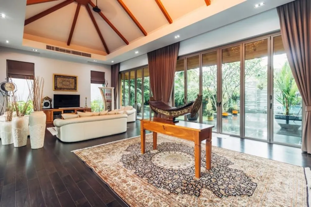 Property image - full photo 2