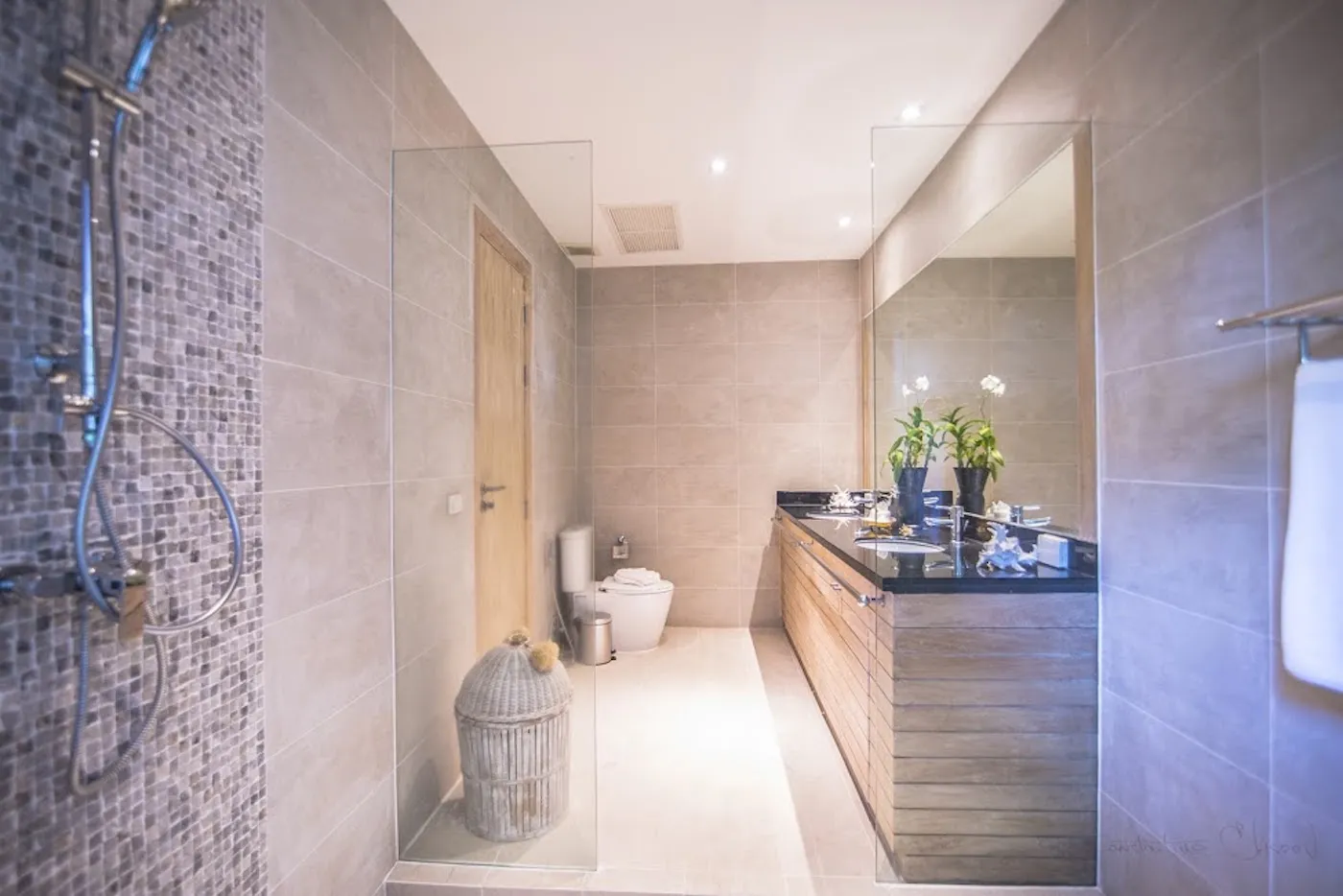 Property image - full photo 14