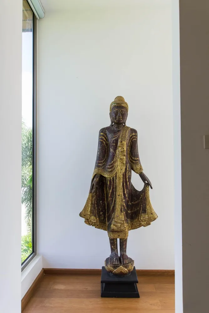 Property image - full photo 32