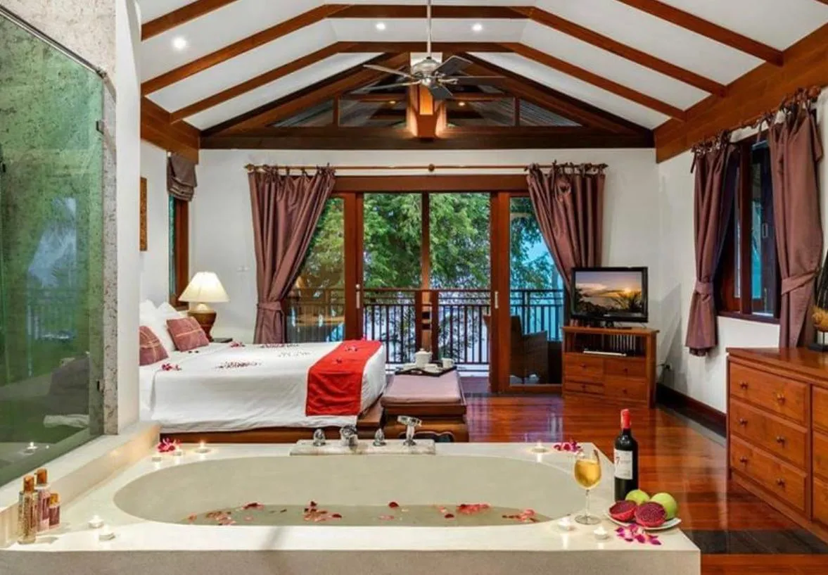 Property image - full photo 6