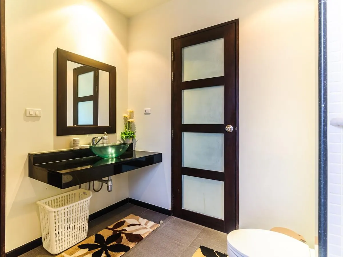 Property image - full photo 33