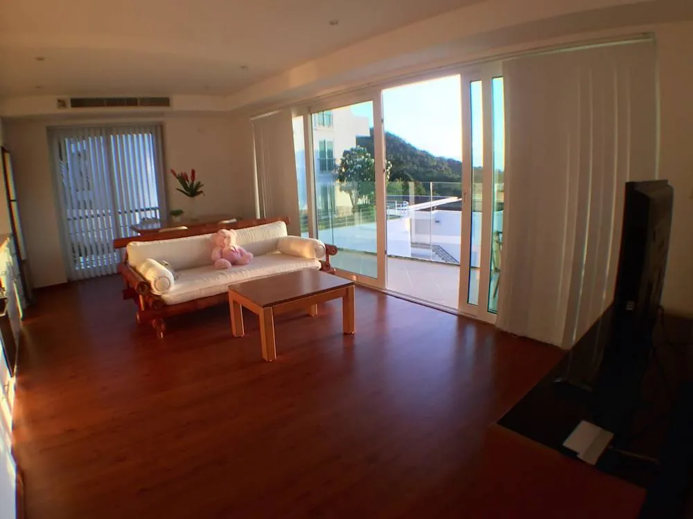 Property image - full photo 16