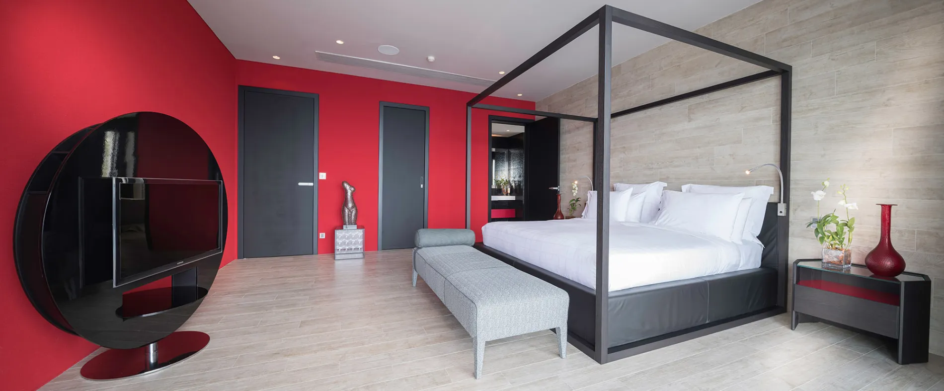 Property image - full photo 31