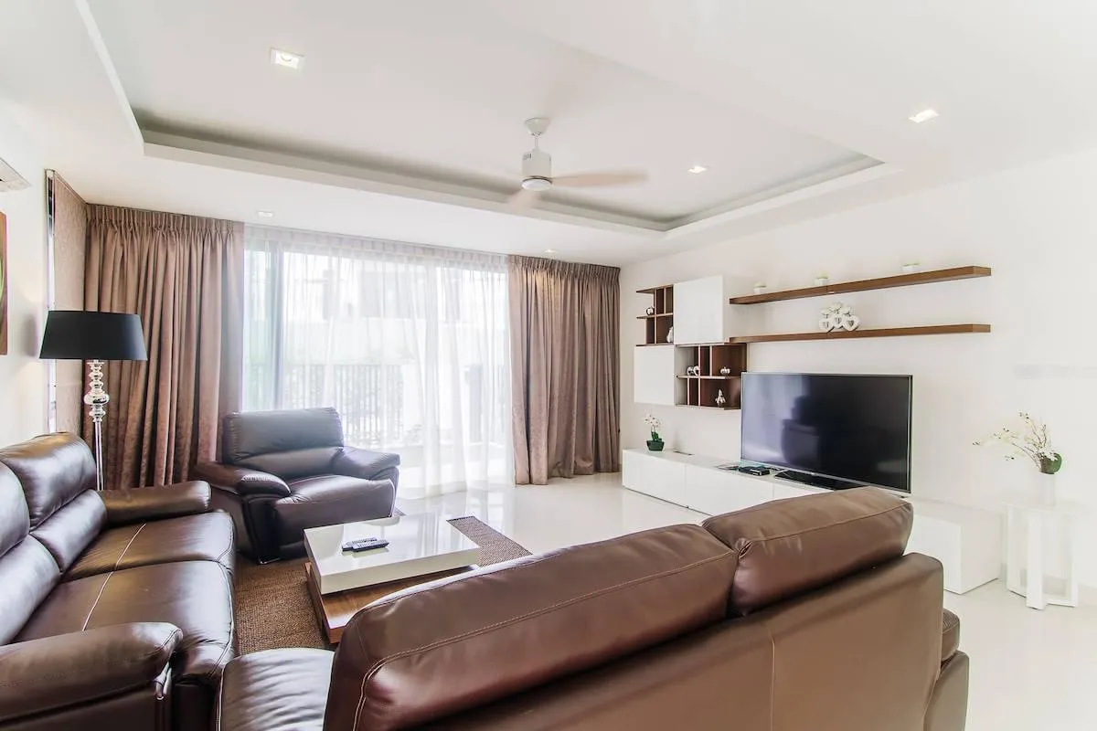 Property image - full photo 5