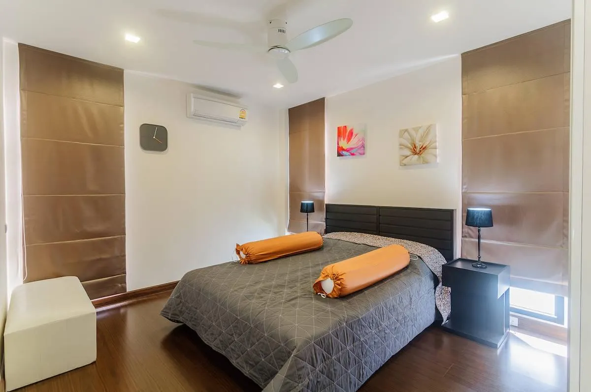 Property image - full photo 32