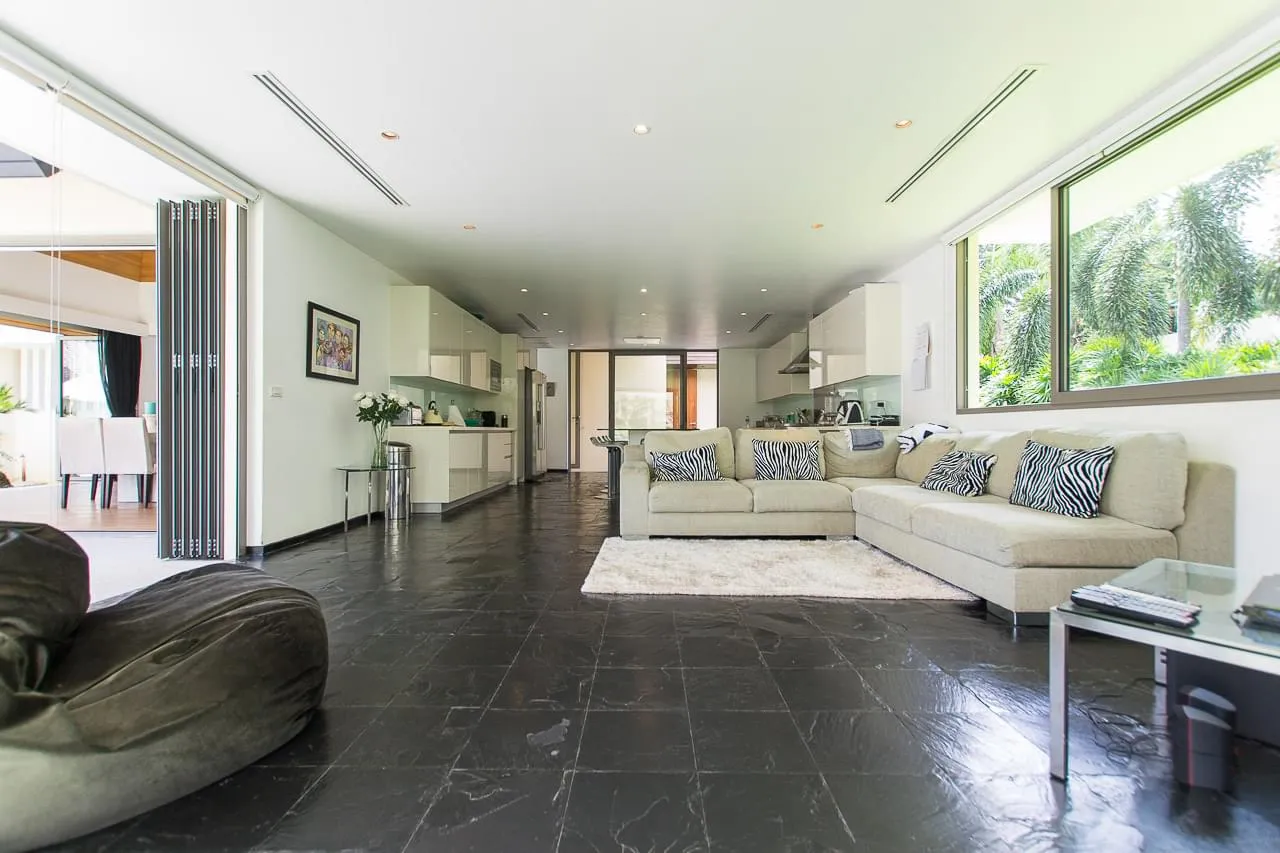 Property image - full photo 18