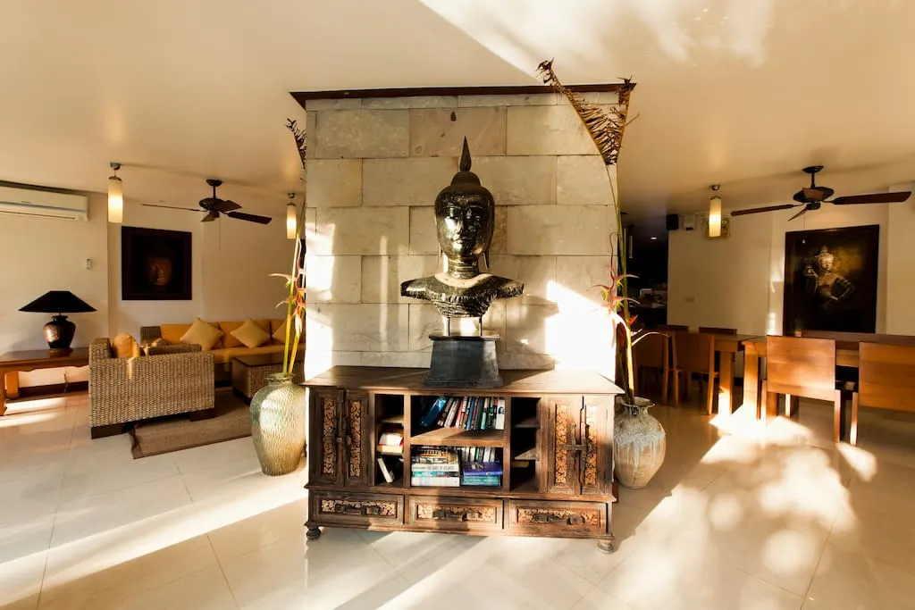 Property image - full photo 2