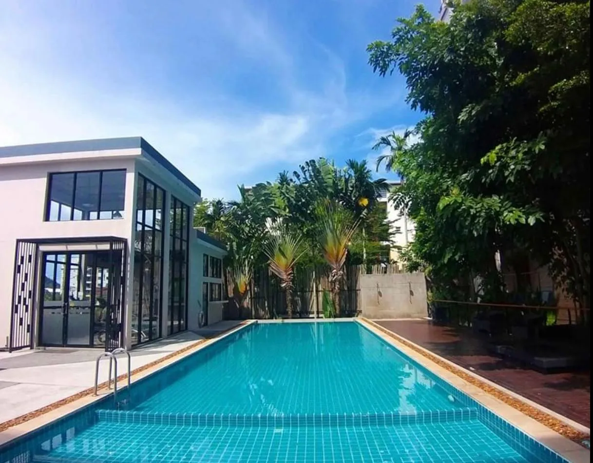 Property image - full photo 1