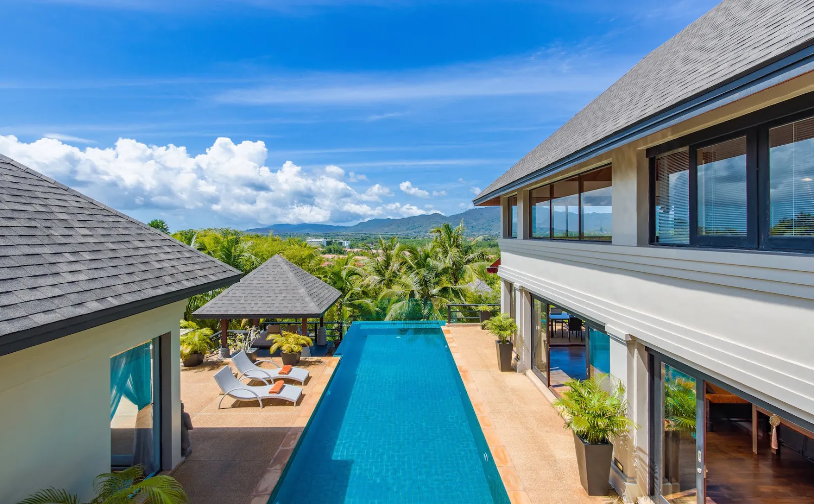 Property image - full photo 1